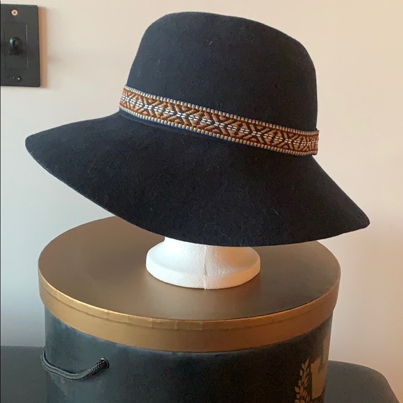 Lovely Bird Navy 100% wool hat - Picture 4 of 6